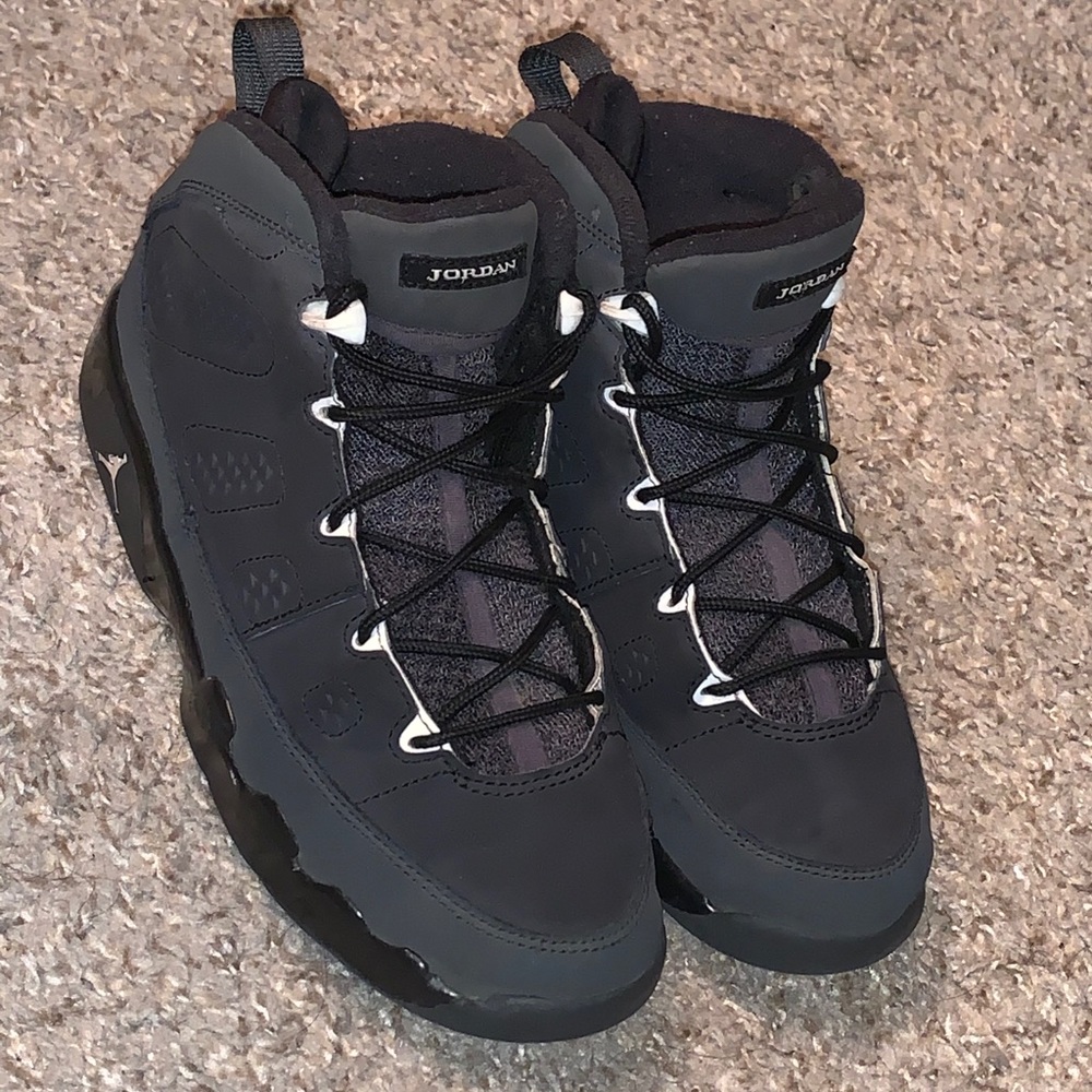 Jordan Retro 9